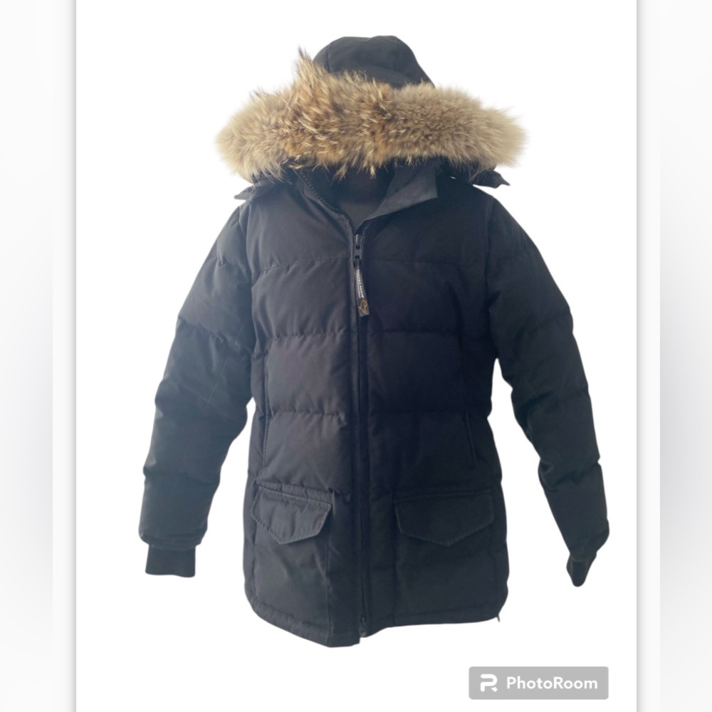 Canada Goose Parka Black Size woman’s M/ ✨Host Pick